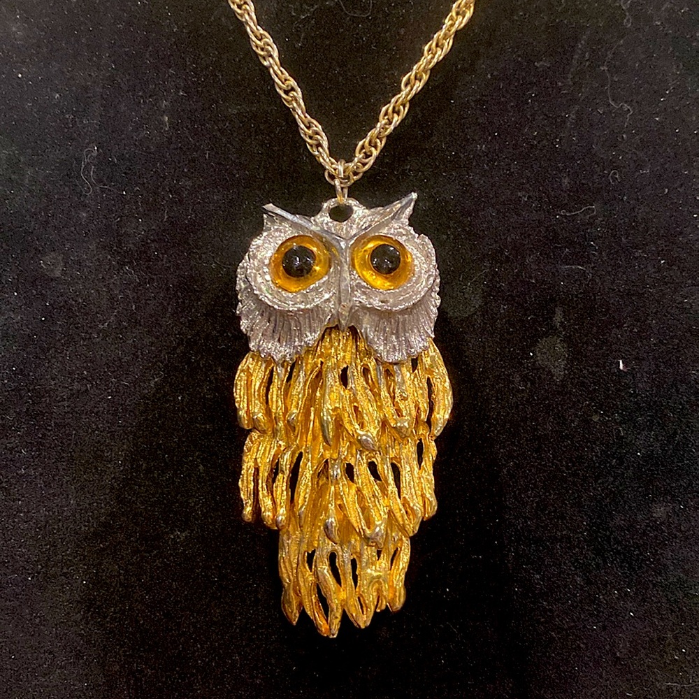 Articulated Owl Brooch with Glass Eyes. Gold and Silver Tone. Nice one here.